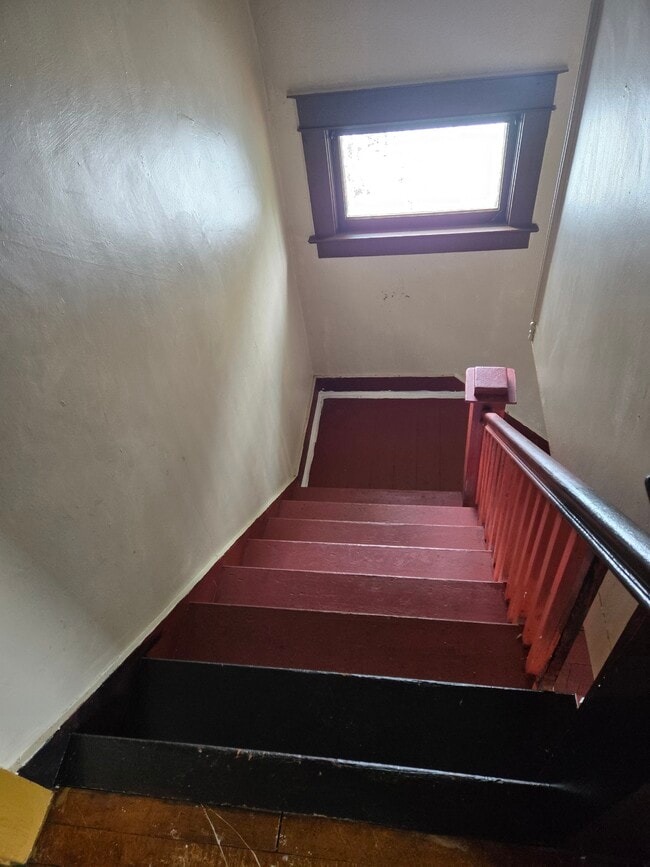 Building Photo - 1009 3rd Ave