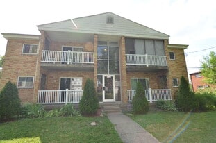 Building Photo - 8441 Cottonwood Dr