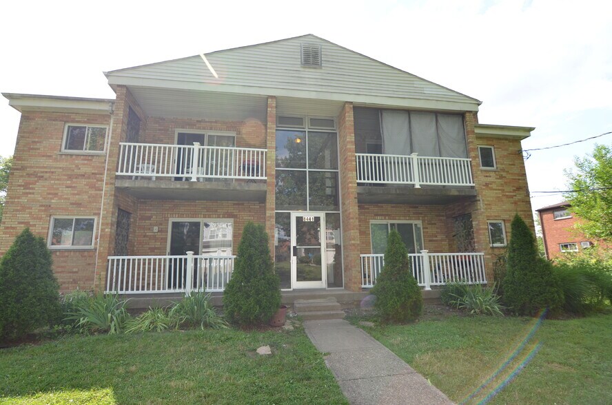 Primary Photo - 8441 Cottonwood Dr
