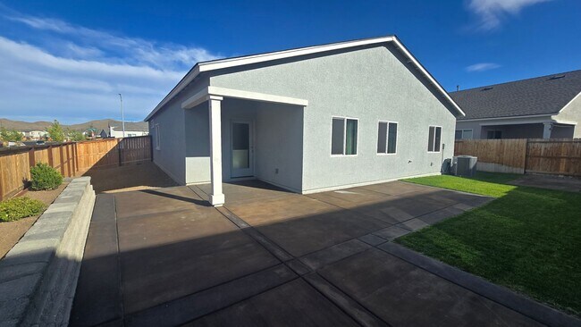 Building Photo - 7571 Grassy Plns Dr
