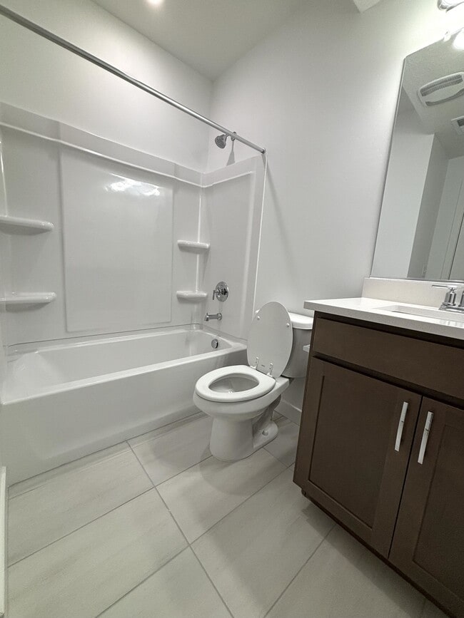 Building Photo - 10078 Loblobby Ln