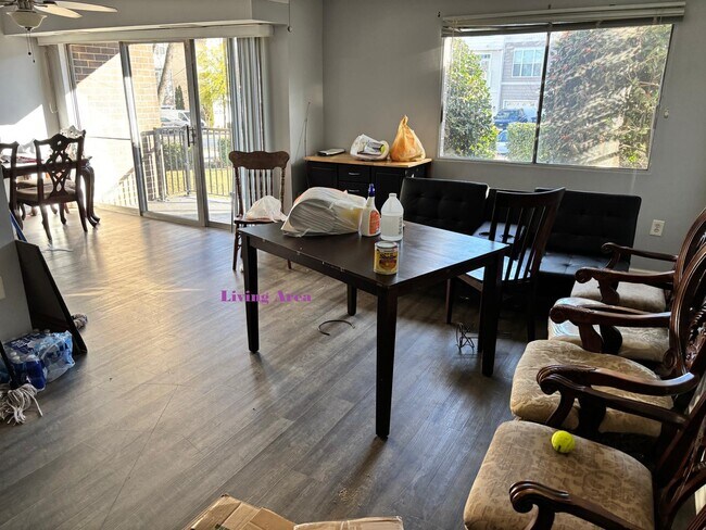 Building Photo - 1550 Renate Dr