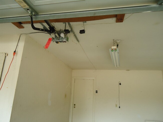 Building Photo - 4311 Daisy Meadow Dr