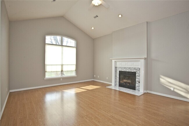Building Photo - 310 Old Forge Dr