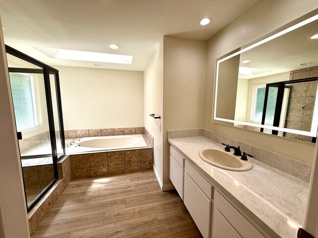 Building Photo - 4 Bedroom Home in Del Cerro with SOLAR!!