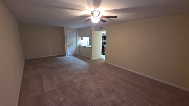 Building Photo - 8415 Hearth Dr