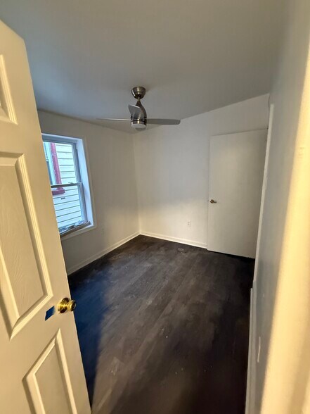 Building Photo - 42 S Maple Ave