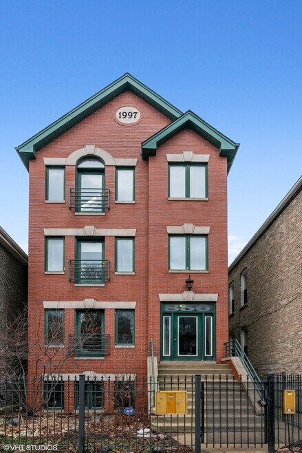 Building Photo - 850 N Wood St