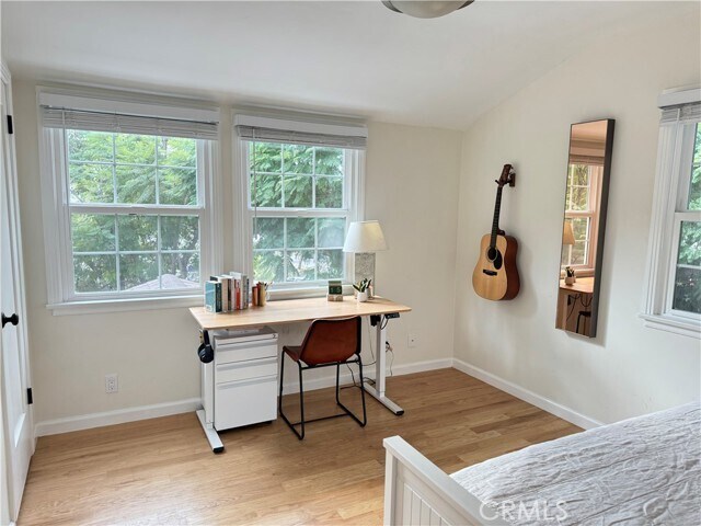 Building Photo - 908 Parkman Ave