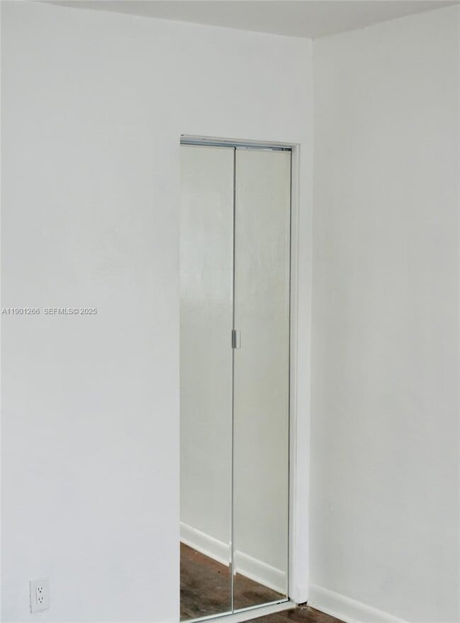 Building Photo - 2280 SW 43rd Ave