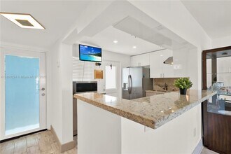 Building Photo - 7850 Byron Ave