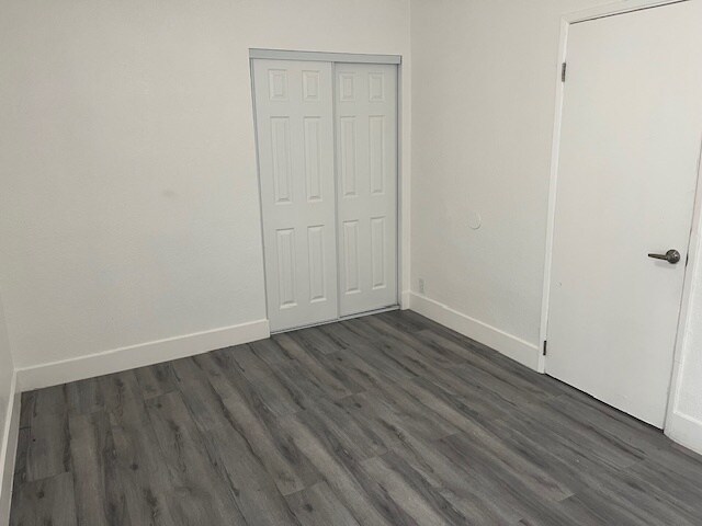 Building Photo - 423 E 82nd St