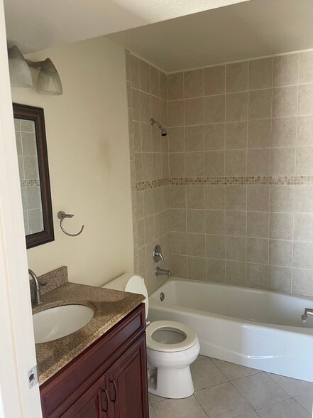 Building Photo - 11252 Peach Grove St