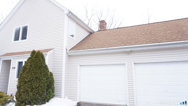 Building Photo - 328 Navajo Loop