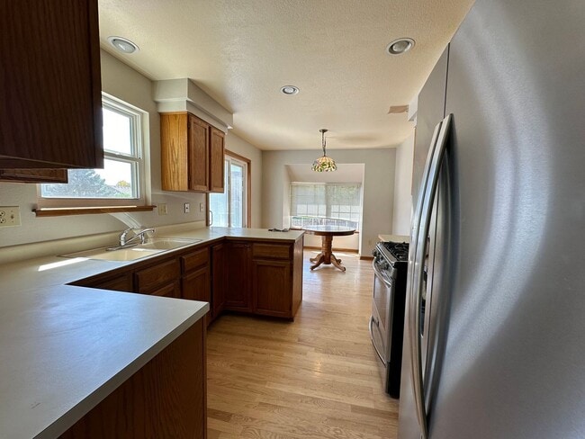 Building Photo - 10606 Kipling Way