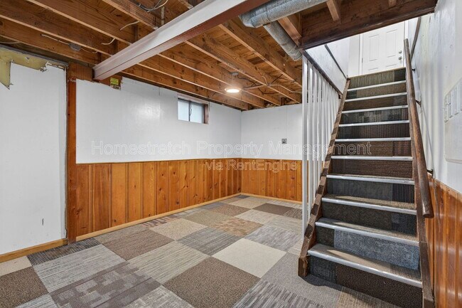 Building Photo - 437 Lancashire Rd