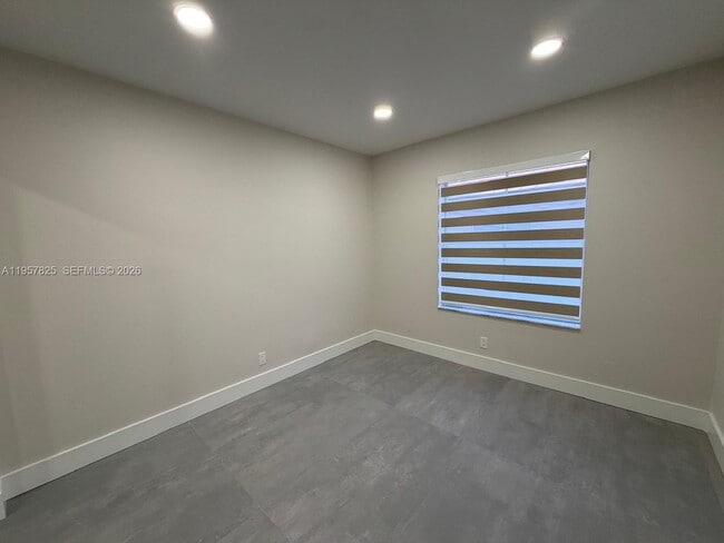 Building Photo - 755 Falling Water Rd