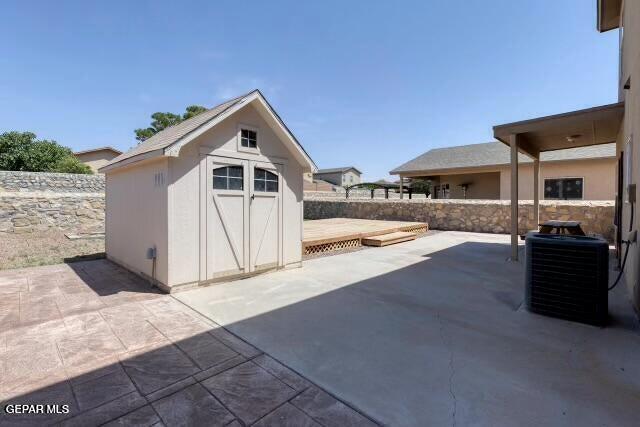 Building Photo - 11857 Jim Webb Dr