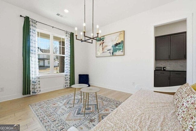 Building Photo - 415 Oakleigh Ave