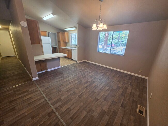 Building Photo - 4645 D St