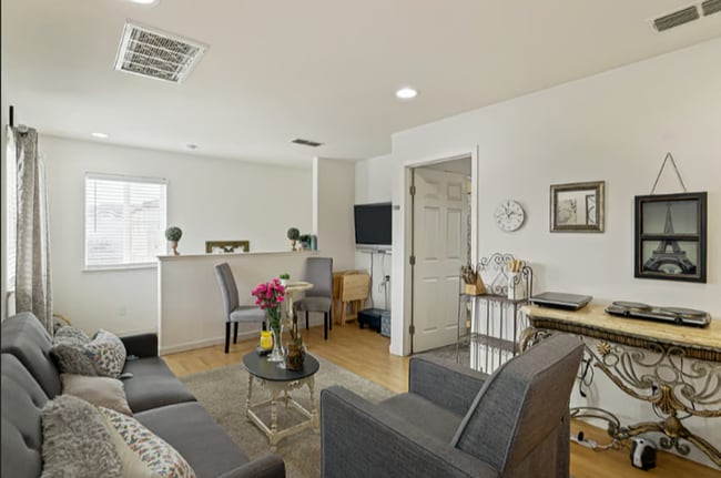 Primary Photo - Private One Bedroom One Bath Mother-in-Law...