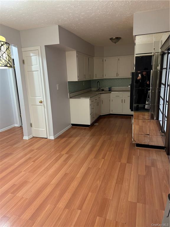 Building Photo - 4171 Throgs Neck Expy