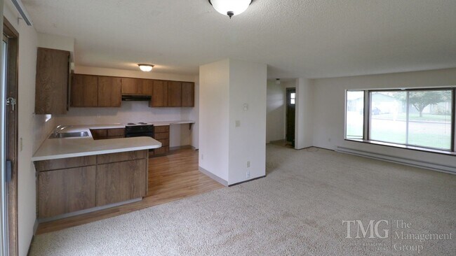 Building Photo - 3283 Addy St