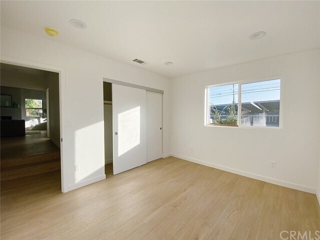 Building Photo - 8009 Hill Dr