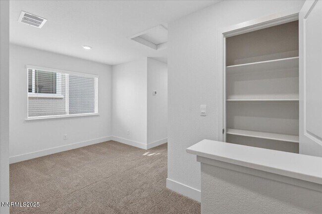 Building Photo - 1629 Icelandic Wy