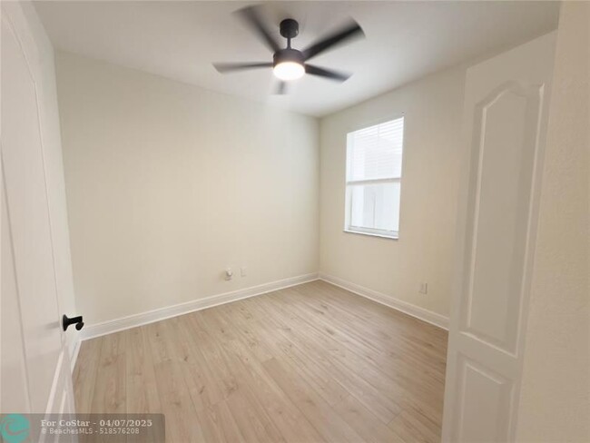 Building Photo - 4301 SW 160th Ave