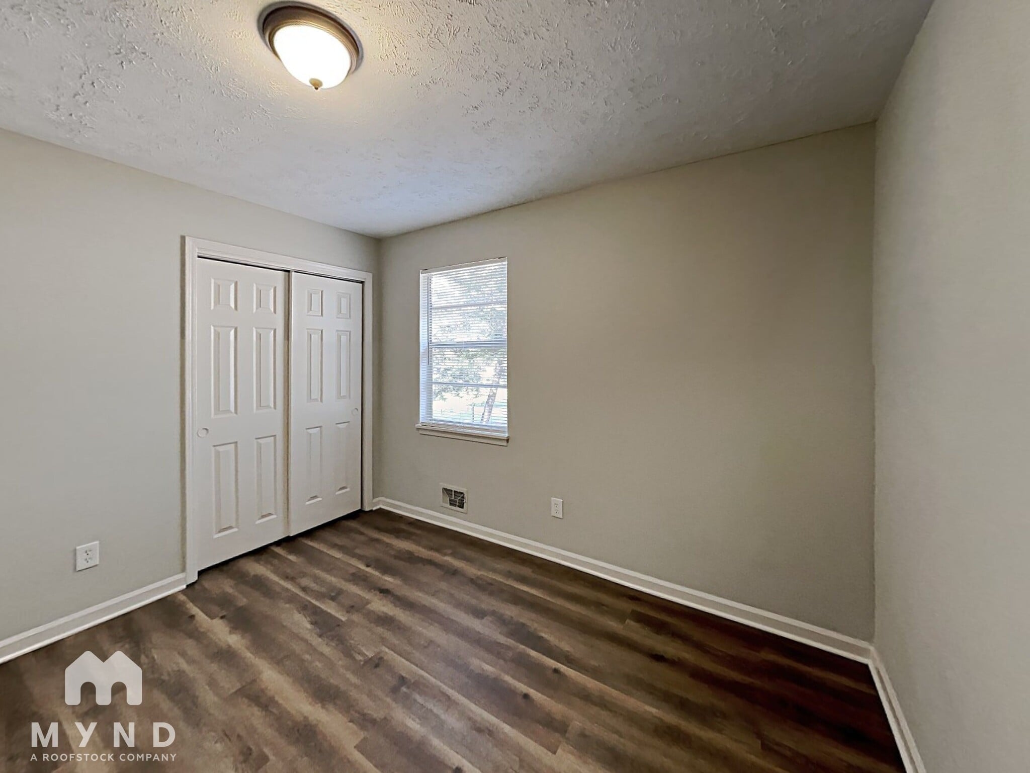Building Photo - 567 Cherry Ln