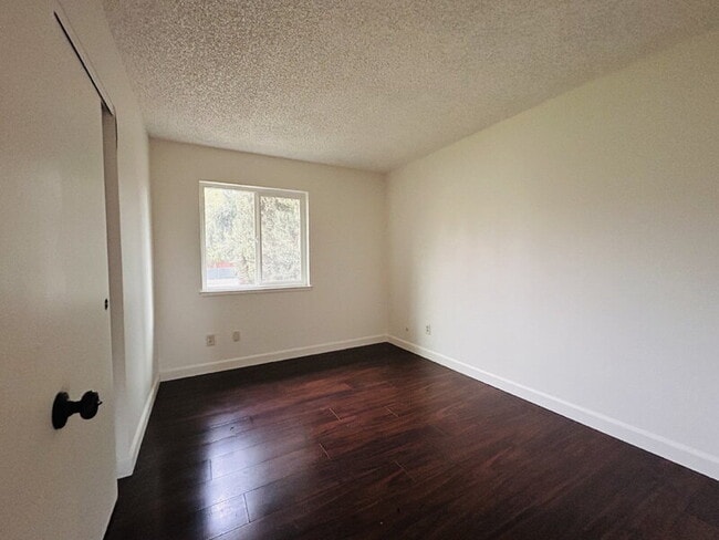 Building Photo - 2170 McGregor Dr