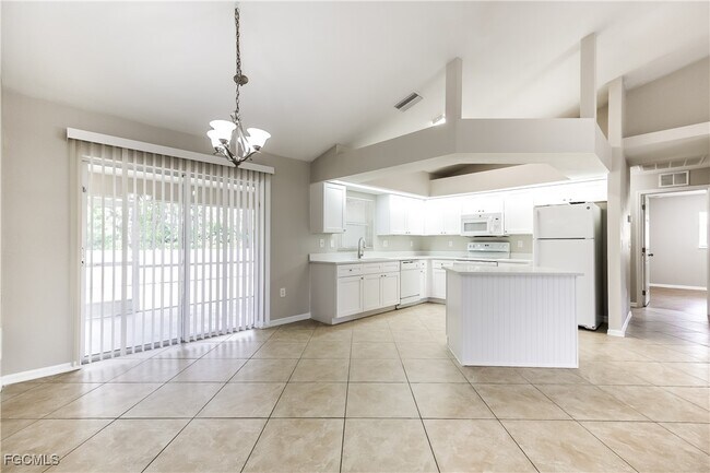 Building Photo - 1056 Summa Blvd