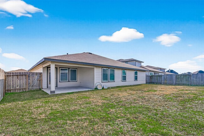 Building Photo - 1826 Sandy Trail Ln