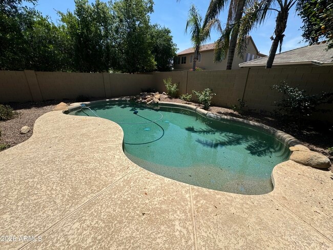 Building Photo - 1127 W Mesquite St