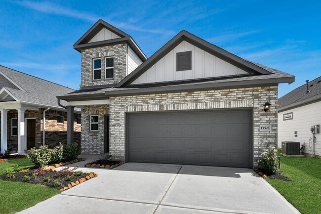 Building Photo - 15523 Foresail Ln