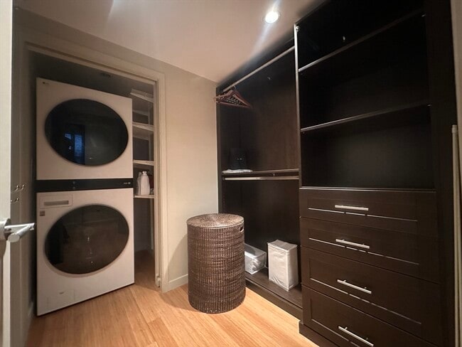 Building Photo - 90 N Washington St