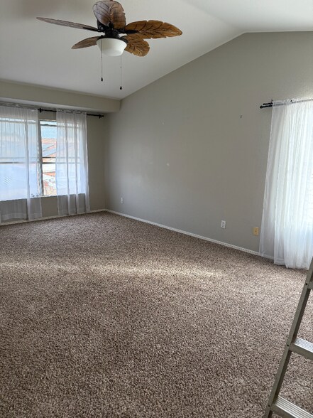 Building Photo - 8924 W Tierra Buena Ln