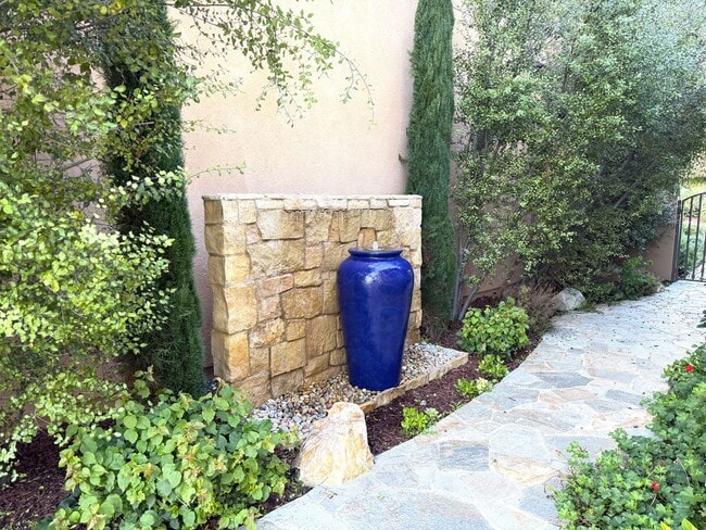 Building Photo - Enjoy warm sunsets, gentle sea breezes, and daily ocean views from this exceptional Aviara home.