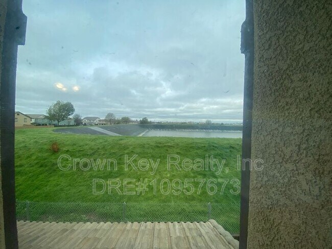 Building Photo - 297 Emory Oak Pl