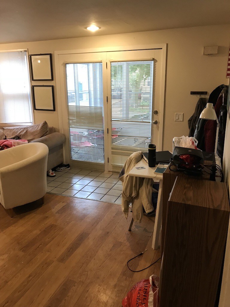 living room - 18 N Bassett St