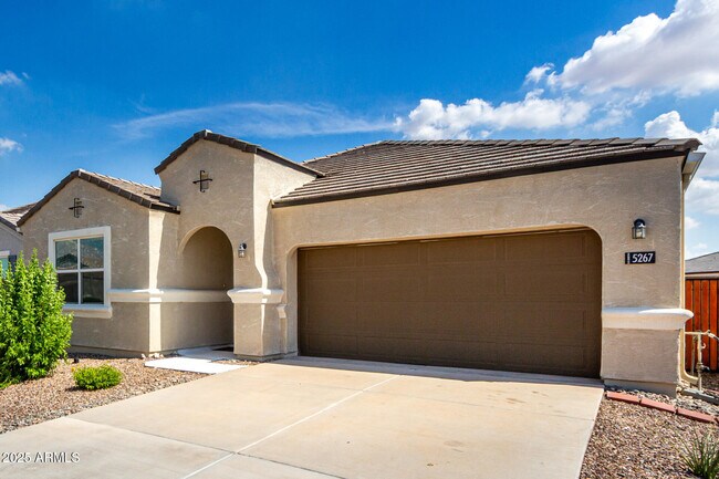 Building Photo - 5267 E Diatomite Dr