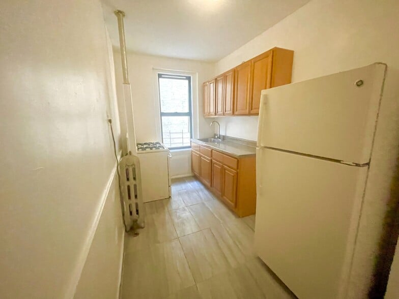 Building Photo - 2511 Cruger Ave