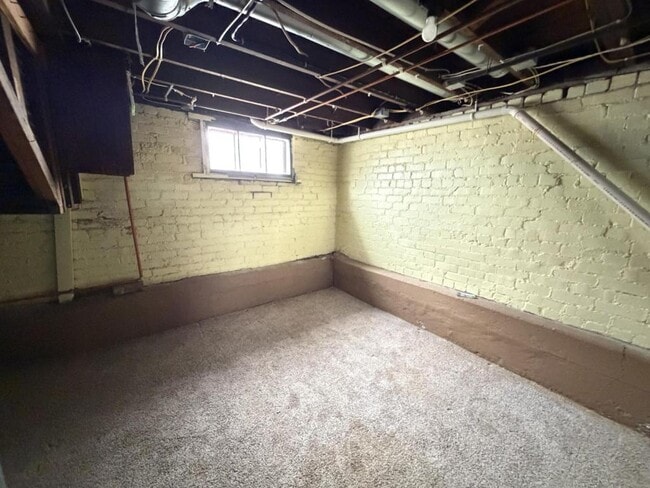 Building Photo - 201 S 1st St