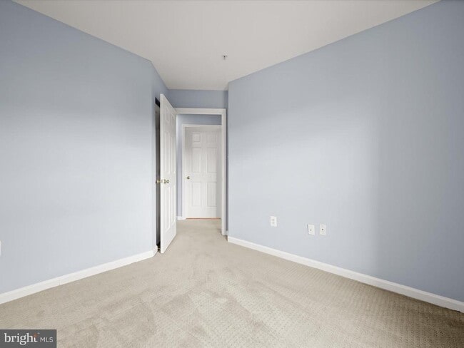 Building Photo - 4243 Begonia Dr