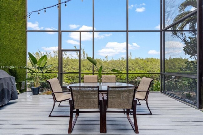 Building Photo - 6124 Paradise Point Dr