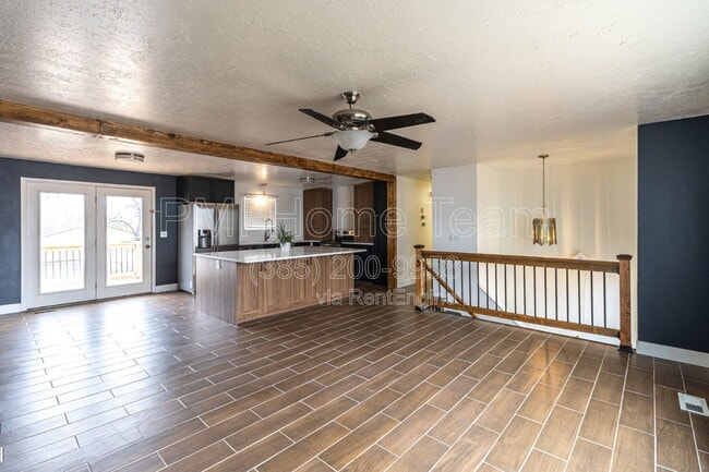 Building Photo - 1312 Roger Cir