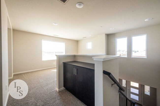 Building Photo - Brand New Clovis Home, 4BR/3BA, With Solar...