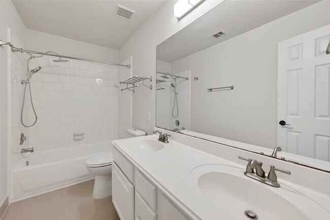 Building Photo - 19715 Azalea Brook Way