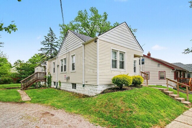 Building Photo - 7670 Pippin Rd
